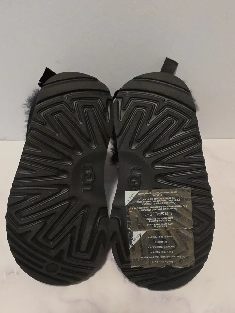 UGG Kids Black Bow-Back Shearling Ankle Boots
